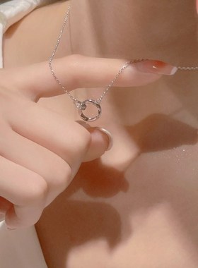 999纯银项链女2024年新款轻奢小众莫比乌斯环吊坠高级感生日礼物