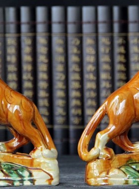 陶瓷老虎摆件唐三彩虎年生肖虎搬家乔迁办公桌面客厅家居酒柜摆设