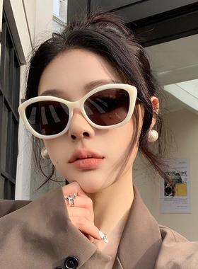 韩系白色猫眼防晒墨镜女方圆脸显瘦夏日度假防紫外线气质太阳镜潮