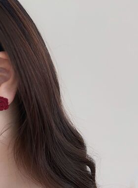 「红丝绒玫瑰」法式花朵耳钉女