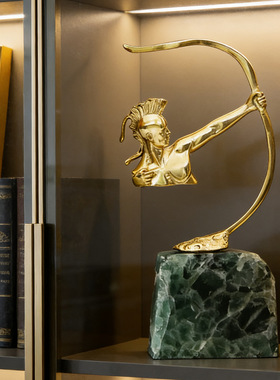 现代创意黄铜人物摆件天然水晶石样板间客厅酒柜电视柜书柜装饰品