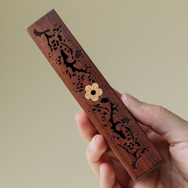 ເຕົາທູບແບບຈີນໃຫມ່ rosewood hollow ຄົວເຮືອນ indoor indoor indoor indoor incense boxer retro incense burner Zen incense burner