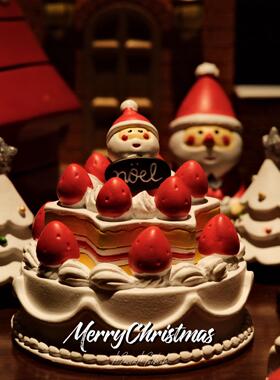 迷你可爱怀旧圣诞主题草莓蛋糕圣诞老人桌面公仔食玩氛围装饰摆件