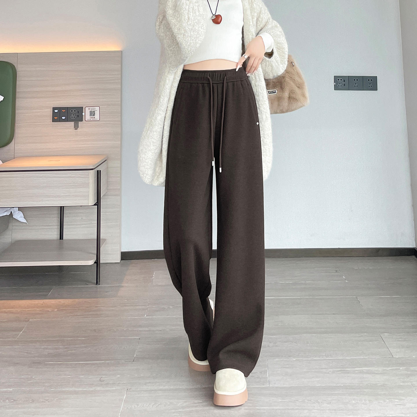 蜜糖之城羊绒糯米裤女冬高腰显瘦垂坠感软糯小个子加绒咖色阔腿裤 - 图0