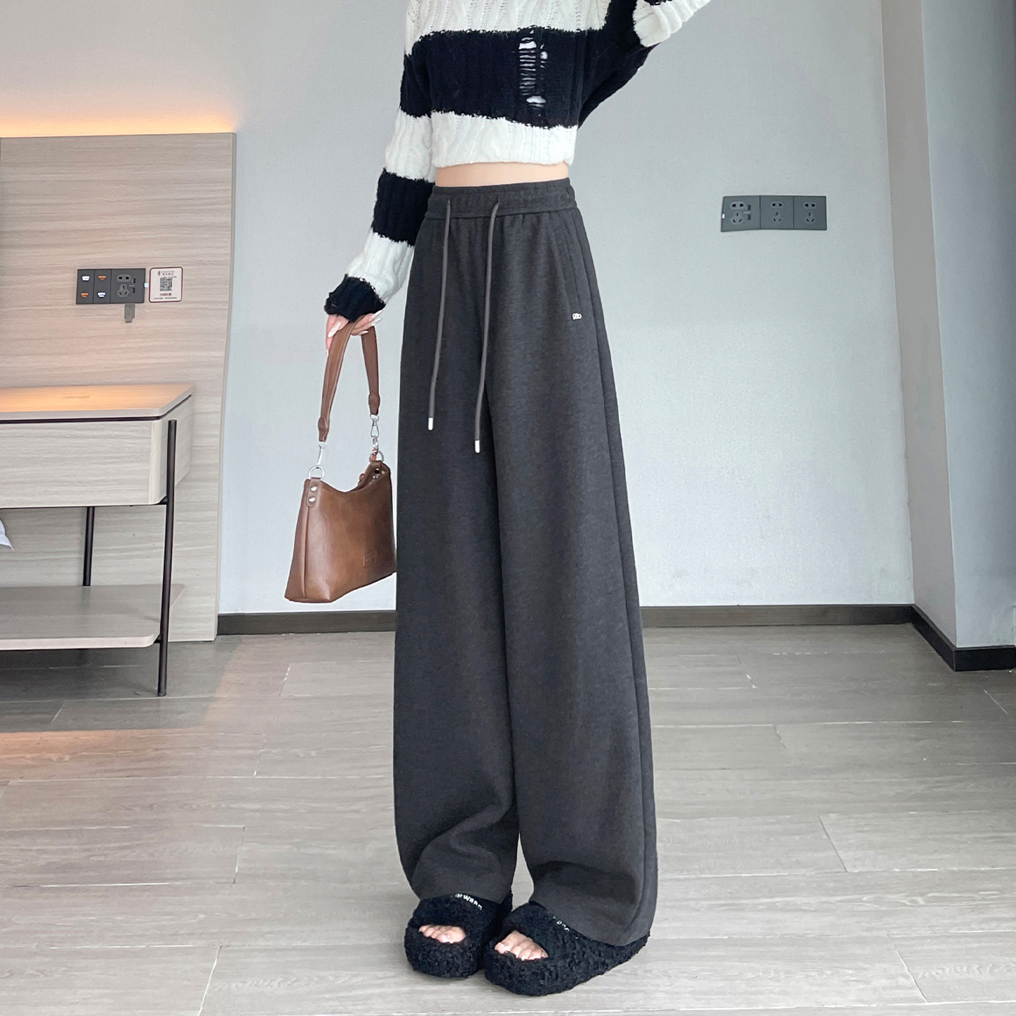 蜜糖之城羊绒糯米裤女冬高腰显瘦垂坠感软糯小个子加绒咖色阔腿裤 - 图1