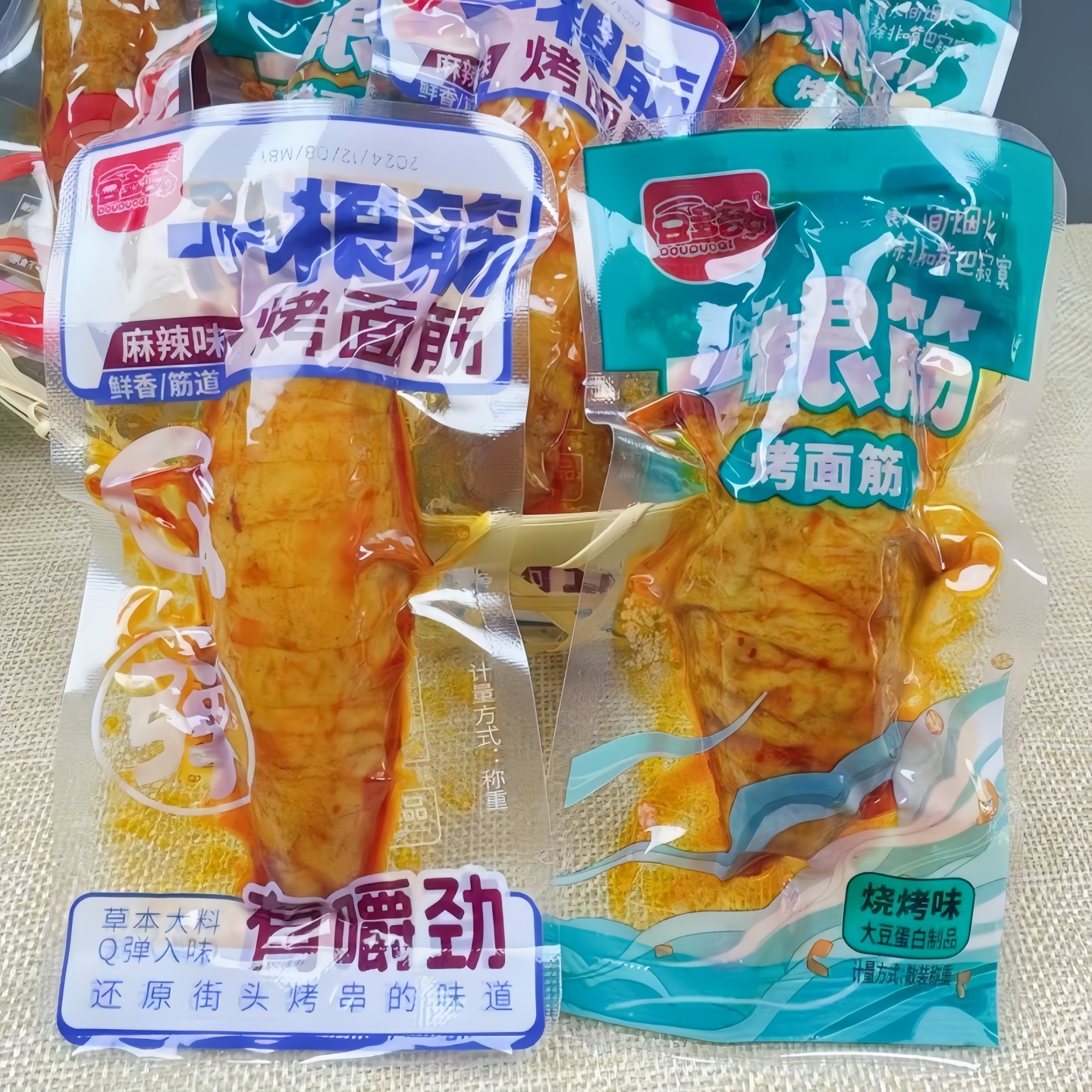 烤面筋一根筋麻辣烧烤味香辣豆干网红小零食小袋包装开袋即食批发 - 图0
