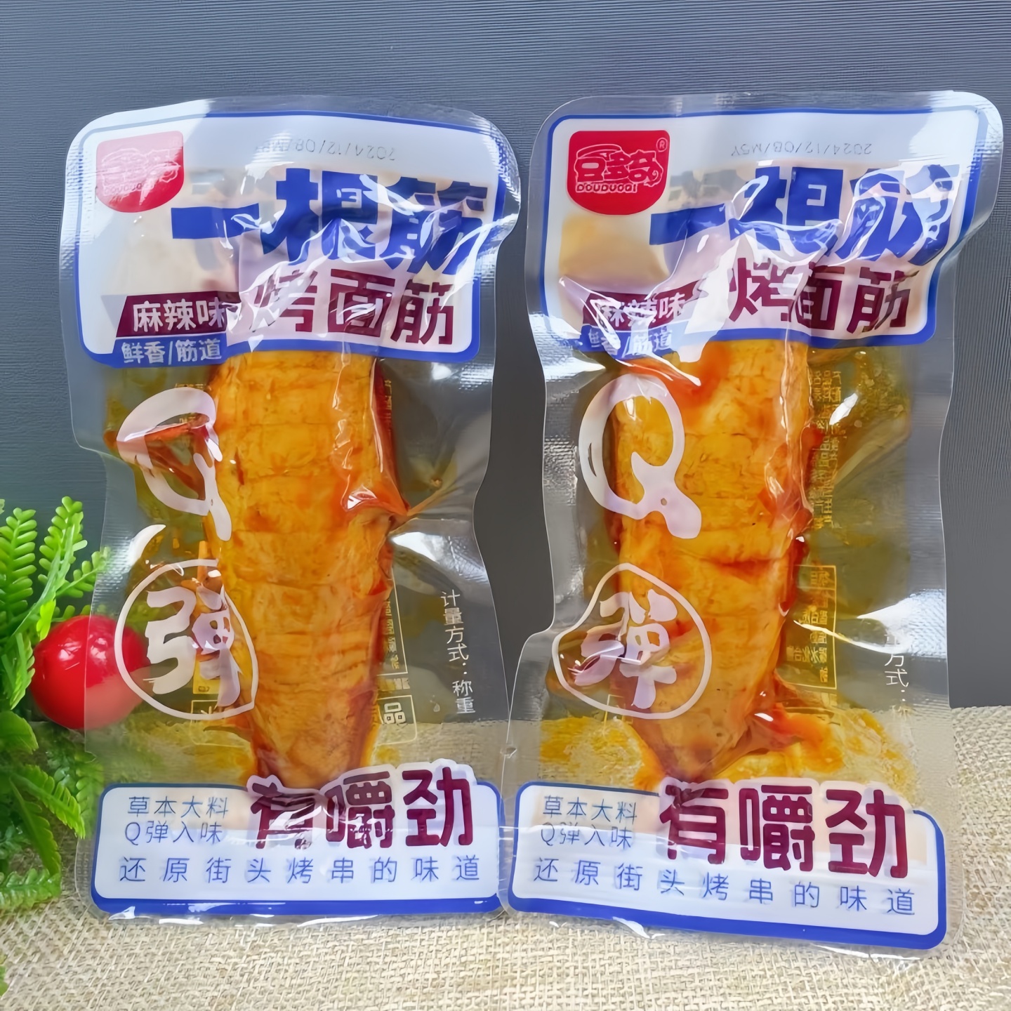 烤面筋一根筋麻辣烧烤味香辣豆干网红小零食小袋包装开袋即食批发 - 图2