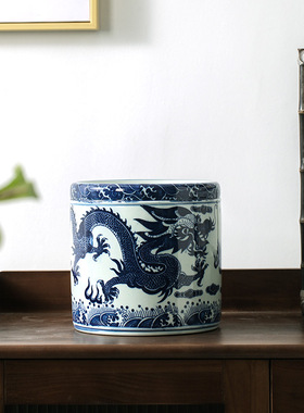 陶瓷摆件笔筒书房文房四宝青花缠枝莲筒家居办公室摆设