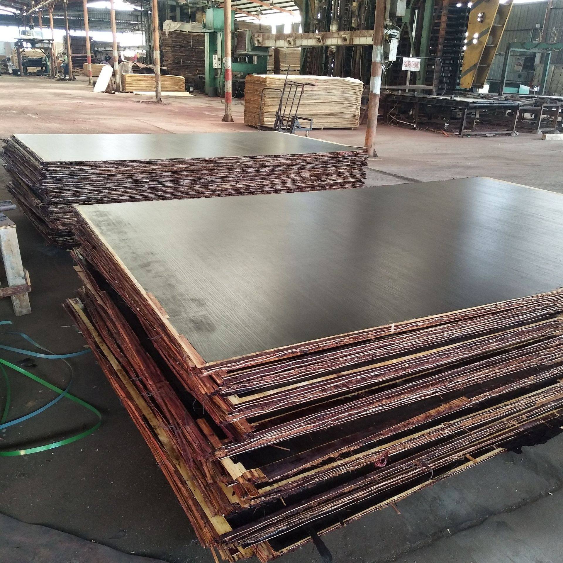 竹胶板建筑桥梁用模板搭建舞台用阁楼板现货批发各种尺寸竹胶板,淘宝优惠券,粉丝福利购,淘宝优惠卷