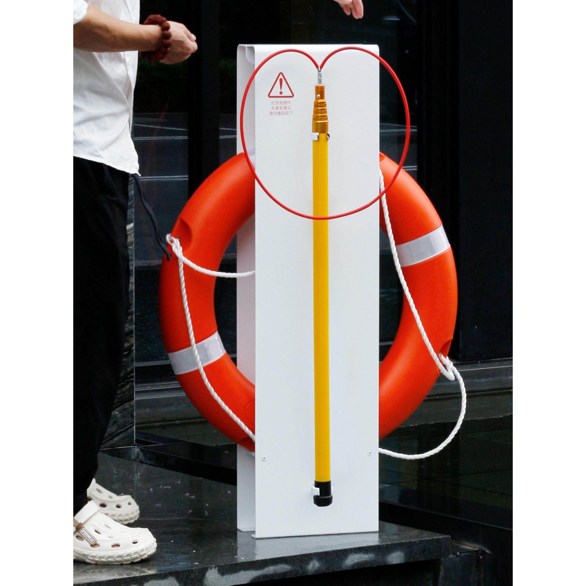 防溺水救援设备救生圈固定支架子存放架杆绳河边水库池塘景区警示,淘宝优惠券,粉丝福利购,淘宝优惠卷