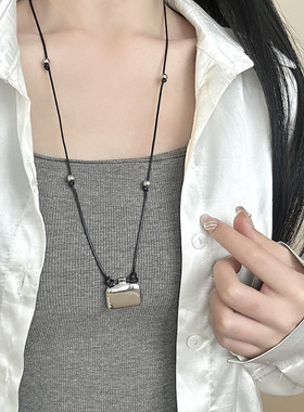 博主同款香水瓶吊坠皮绳项链