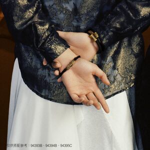 周生生华宇黄金足金Charme酷黑系列六字大明咒XL转运珠94395C定价