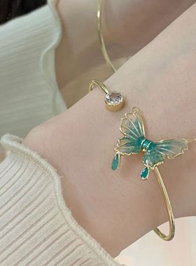 新中式绿色蝴蝶手镯2023小众设计感中国风气质饰品女闺蜜手饰