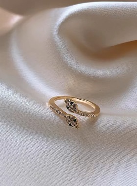 精致国风开口灵蛇戒指女轻奢网红食指指环高级感镶钻蛇头生肖手饰