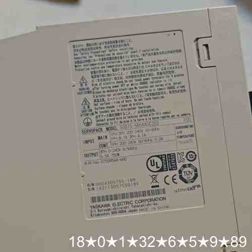 伺服驱动器SGD7S-5R5AA0C202，商品功能完好 - 图0