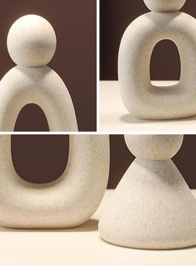 创意现代简约一家三口抽象艺术摆件意式极简高级感客厅书柜装饰品