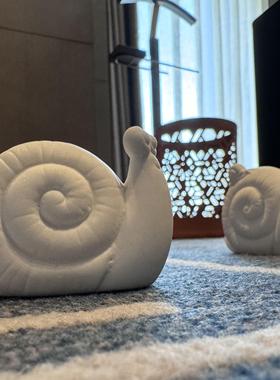 创意仿真陶瓷蜗牛摆件客厅书房餐厅样板间动物工艺品装饰摆件礼物