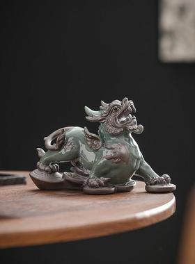 陶瓷貔貅摆件公母一对招财守财复古只进不出办公室书桌国风茶宠