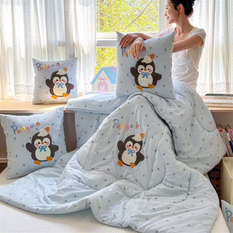 优选卡通企鹅抱枕被子两用汽车用靠垫办公室午睡枕头毯子二合一空,淘宝优惠券,粉丝福利购,淘宝优惠卷