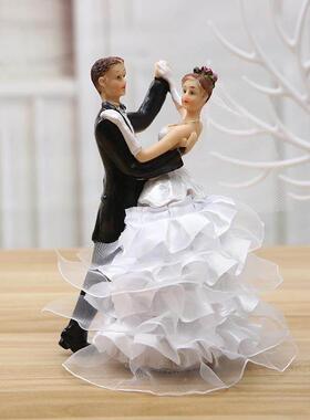 新款婚庆人物树脂工艺品西式结婚蛋糕装饰小人偶婚礼浪漫情侣公仔