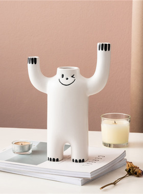 优选现代简约创意样板房民宿书柜家居软装饰品卡通陶瓷工艺品桌面
