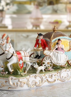 欧式复古陶d瓷人物摆件弹钢琴全家福瓷偶蕾丝礼品玄关精致装饰珐