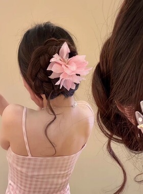 早春氛围感甜美粉色花朵发夹