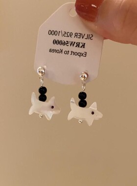 可爱小狗仿贝母黑串珠项链高级感