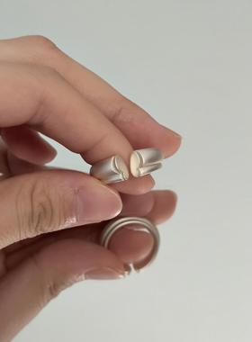 磨砂雕刻蝴蝶戒指女韩系复古轻奢