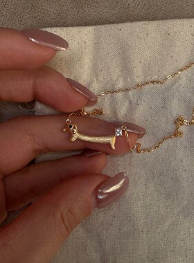 金色仿闪钻小狗项链女2026新款爆款颈链轻奢高级感百搭小众锁骨链