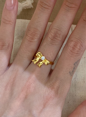 中古风绑带蝴蝶结仿点钻金色戒指