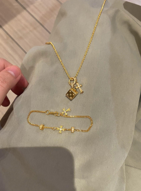 金色方块筛子蓝钻十字架吊坠项链