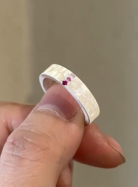 银色拉丝渐变仿粉钻戒指简约百搭