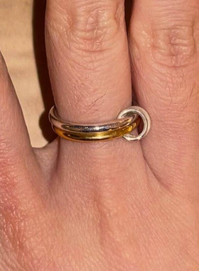 简约双色环扣素圈戒指女百搭轻奢