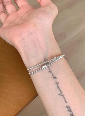 弦线双层环绕拉丝方块手镯千金感