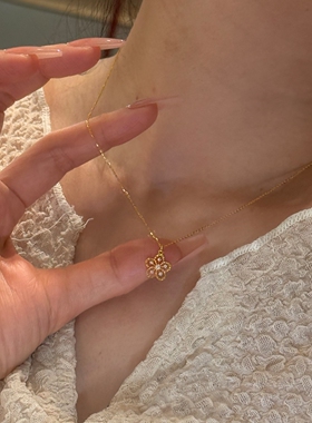 金色镂空花朵闪钻项链独特高级感