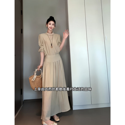 昕羽垚STUDIO 秋季新款温婉百搭显瘦翻领衬衫收腰压褶半身裙套装 - 图2