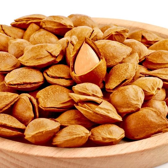 Xinjiang specialty open apricot ripe almond