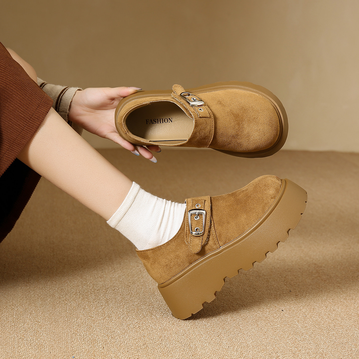厚底增高全包勃肯鞋女款2025秋冬新款复古一脚蹬懒人松糕乐福单鞋,淘宝优惠券,粉丝福利购,淘宝优惠卷