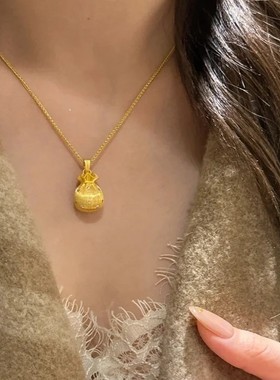 福气满满金色拉丝小福袋项链2025新中式轻奢精致钛钢不掉色锁骨链