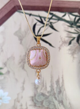 【成品】宋锦四叶草项链高级水钻爱心贝壳圆形可旋转铜材质锁骨链