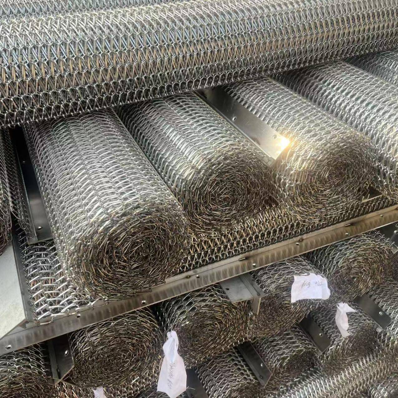 金属螺旋网帘幕墙屏风装饰网不锈钢螺旋编织网帘酒店隔断屏风垂帘 - 图2