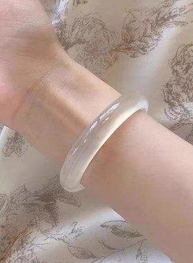 天然高冰透白月光玛瑙荔枝冻玉髓玉手镯马料女香槟翡翠送女友礼物
