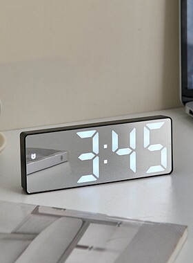 ins风LED时钟创意电脑桌面学生宿舍电竞房办公室装饰摆件房间好物