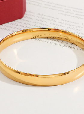 2026年新款钛钢金色轮胎光面手镯时尚简约手环ins风泥鳅背手镯女