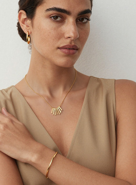 欧美ins轻奢小众设计不规则小方块吊坠项链 几何型不锈钢镀金首饰