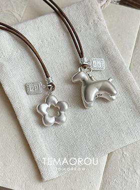 新中式银色生肖马棕绳项链女