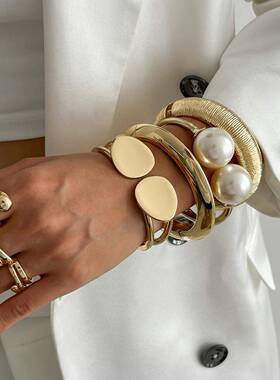 欧美热销夸张珍2567、27开口镯bracelet金属水滴宽面条纹弹珠簧手
