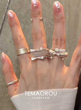 店主自留银色蝴蝶结镂空爱心戒指