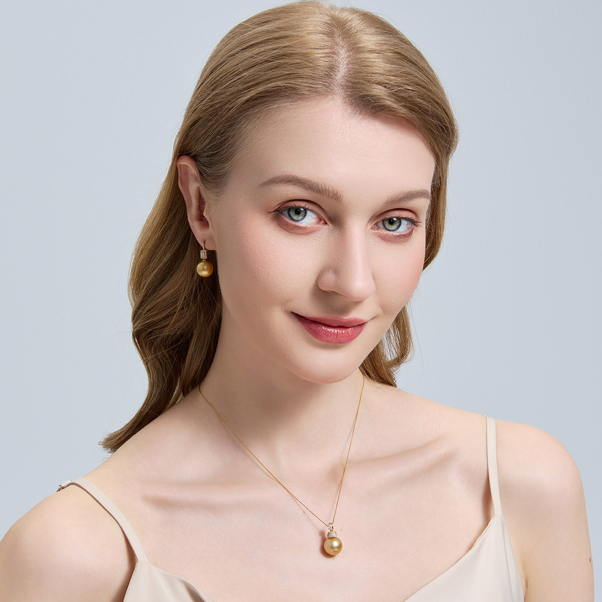 钻框金珀 天然海水南洋金珠耳环18K金钻石强光正圆浓金色珍珠耳钉,淘宝优惠券,粉丝福利购,淘宝优惠卷